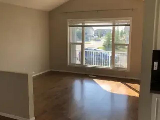 3 Bedroom Apartment Cochrane AB 103151333