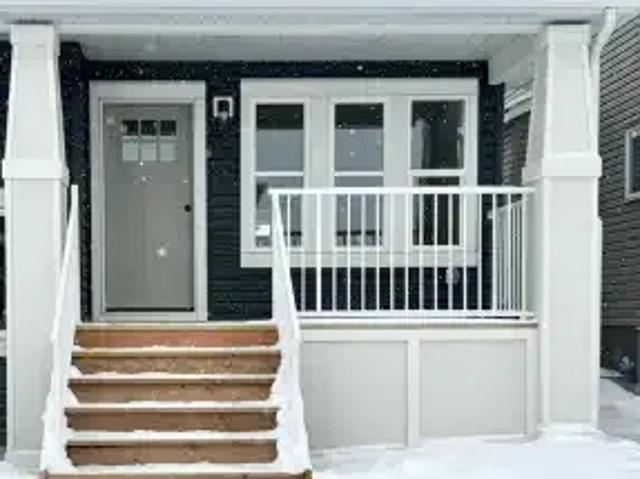 3 Bedroom Apartment Cochrane AB 105047761