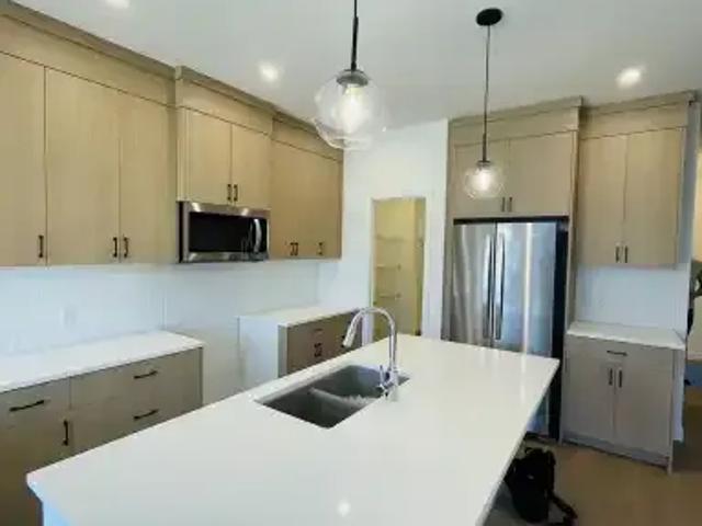 3 Bedroom Apartment Edmonton AB LS101475910
