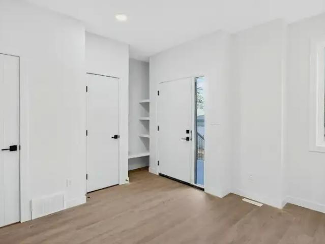 3 Bedroom Apartment Edmonton AB 101301591