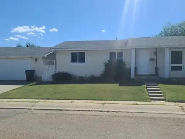 3 Bedroom Apartment Edmonton AB 102018790