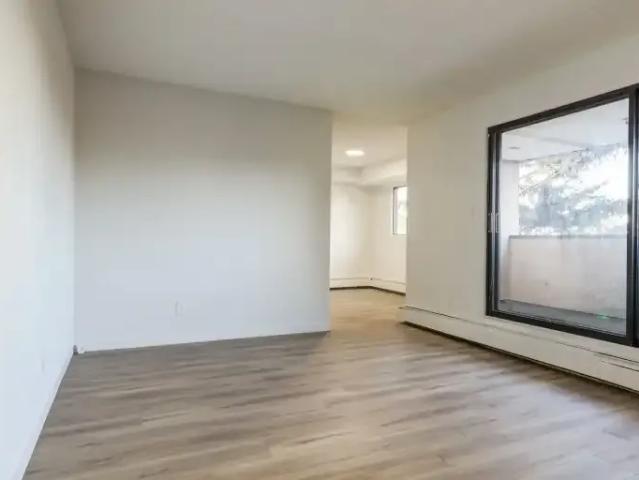 3 Bedroom Apartment Edmonton AB 102551111