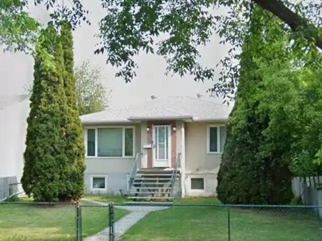 3 Bedroom Apartment Edmonton AB 102551549