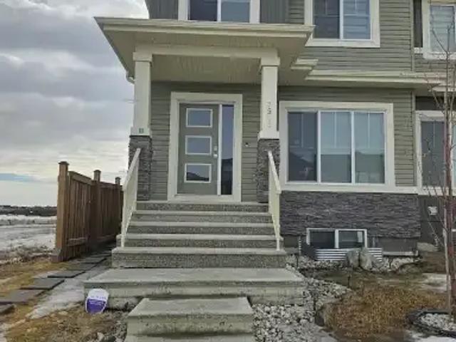 3 Bedroom Apartment Edmonton AB 102883553