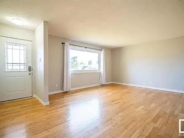 3 Bedroom Apartment Edmonton AB 102811683