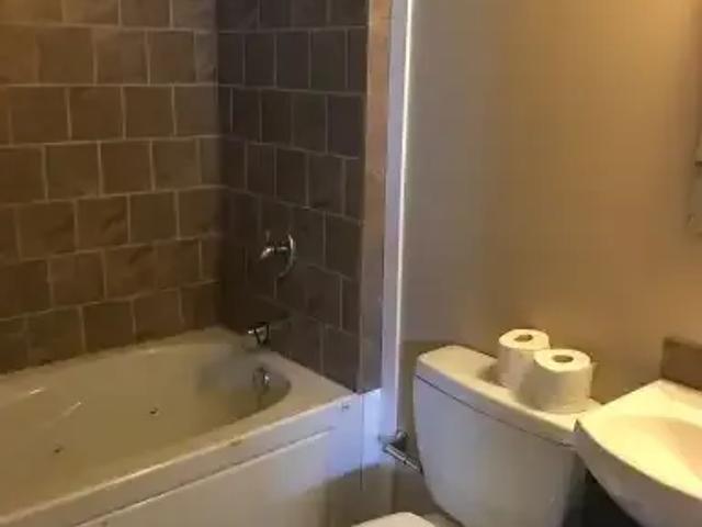 3 Bedroom Apartment Edmonton AB 102914558