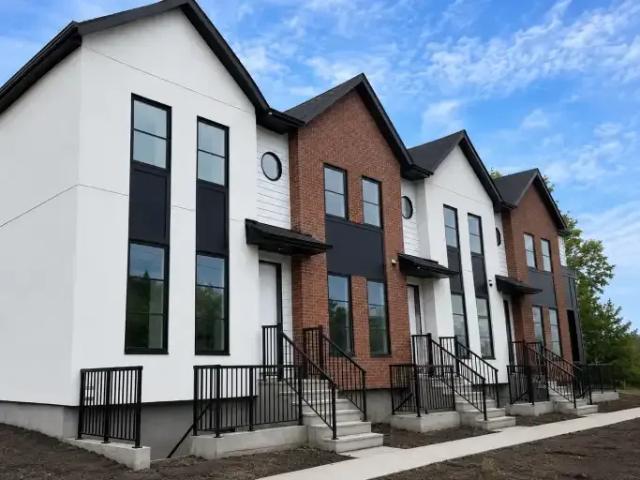 3 Bedroom Apartment Edmonton AB 103091420