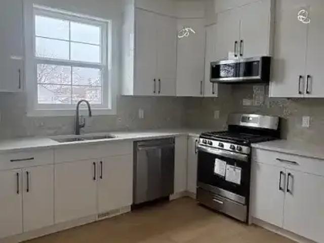 3 Bedroom Apartment Edmonton AB 103011853
