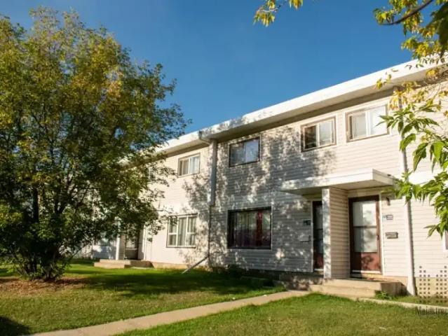 3 Bedroom Apartment Edmonton AB 103354627