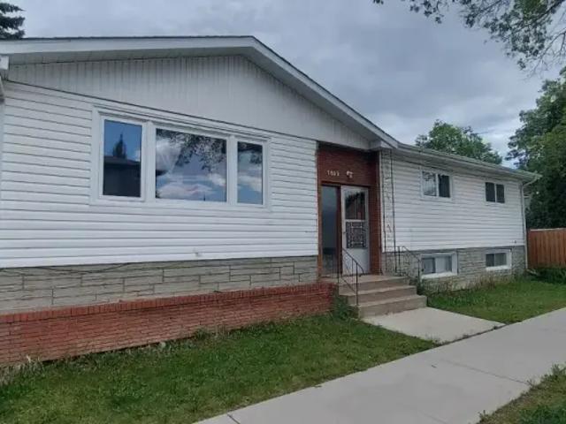 3 Bedroom Apartment Edmonton AB 103594185