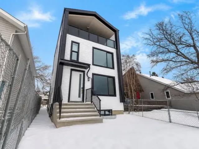 3 Bedroom Apartment Edmonton AB 103798518