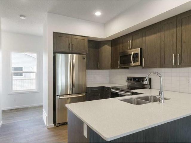 3 Bedroom Apartment Edmonton AB 103839242