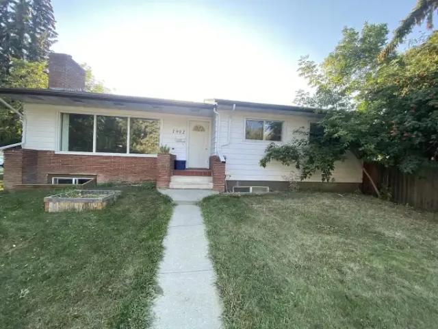 3 Bedroom Apartment Edmonton AB 104179176