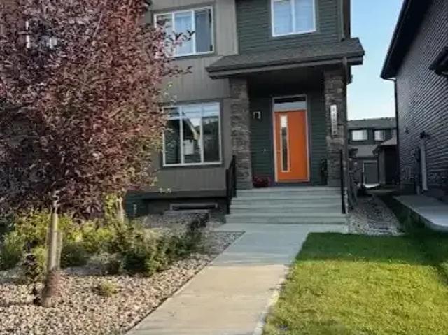 3 Bedroom Apartment Edmonton AB 104179365
