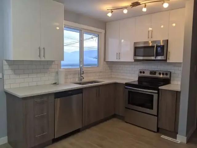 3 Bedroom Apartment Edmonton AB 104180227