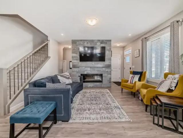 3 Bedroom Apartment Edmonton AB 104181323