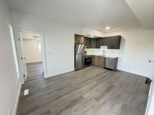 3 Bedroom Apartment Edmonton AB 104182842