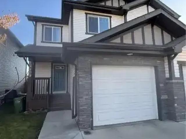 3 Bedroom Apartment Edmonton AB 104470644