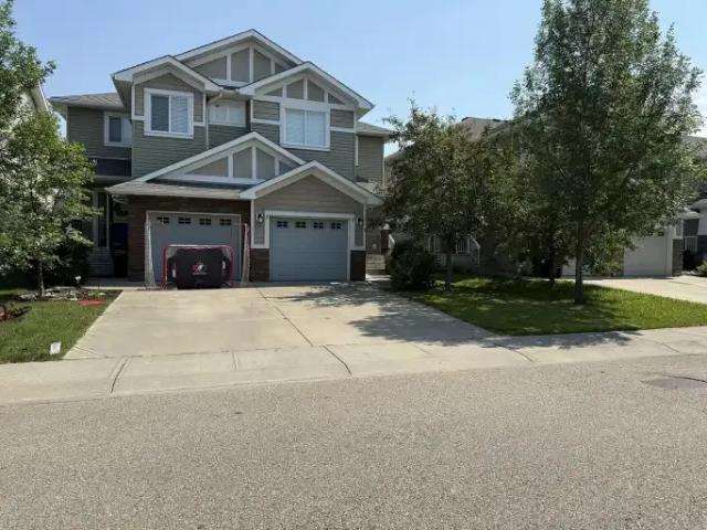 3 Bedroom Apartment Edmonton AB 104563386