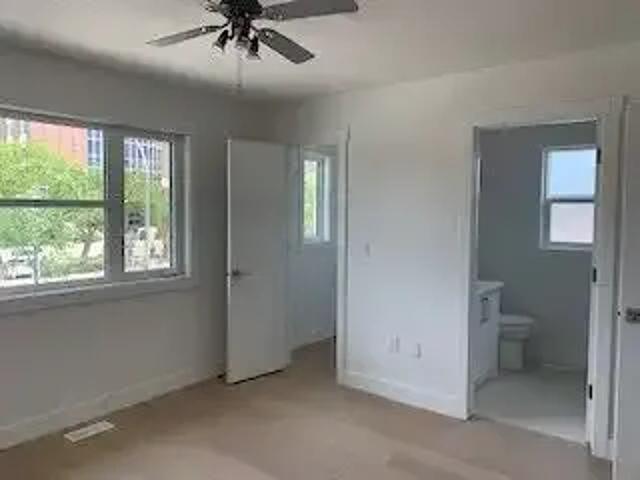 3 Bedroom Apartment Edmonton AB 104863274