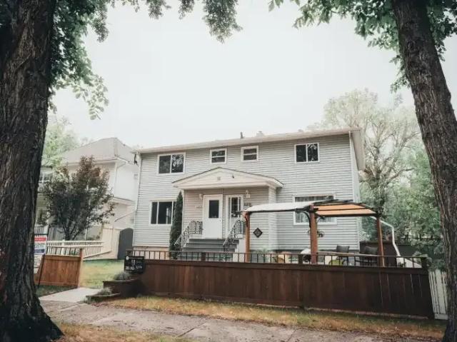 3 Bedroom Apartment Edmonton AB 104940915