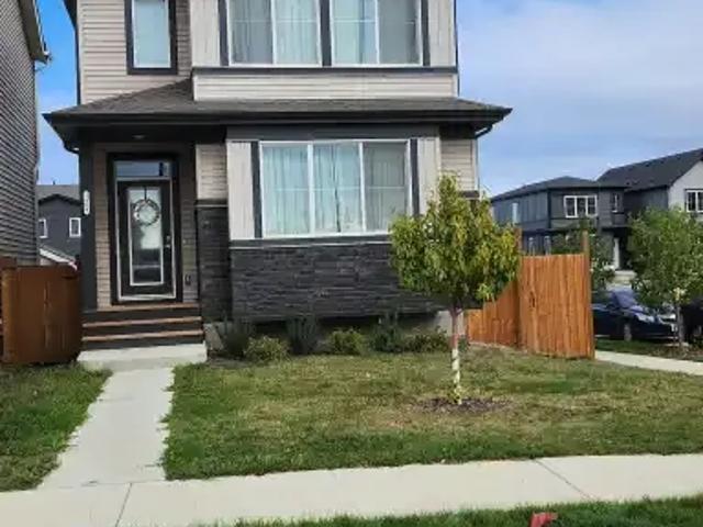 3 Bedroom Apartment Edmonton AB 105087702