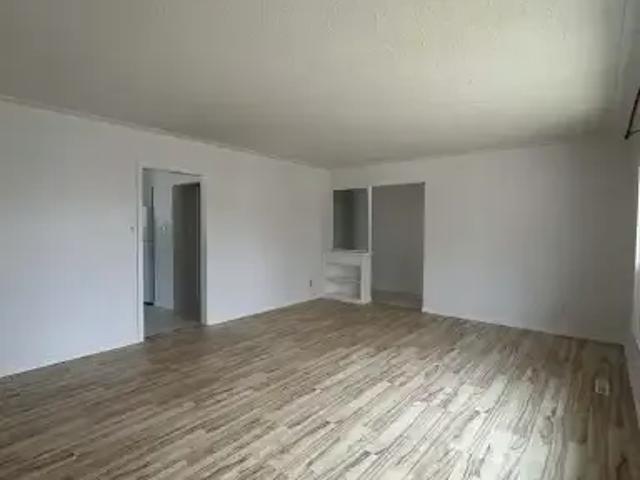 3 Bedroom Apartment Edmonton AB 105023228