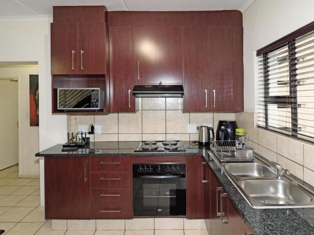 3 Bedroom Apartment / Flat For Rent in Barbeque Downs, Midrand