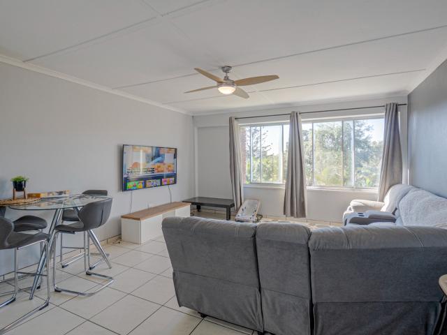 3 Bedroom Apartment / Flat For Sale in Amanzimtoti