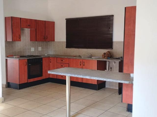 3 Bedroom Apartment / Flat For Sale in Alberton North