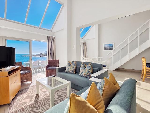 3 Bedroom Apartment / Flat For Sale in Bantry Bay