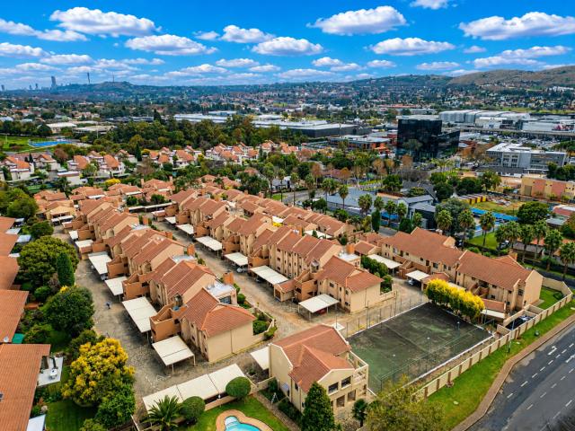 3 Bedroom Apartment / Flat For Sale in Bedfordview