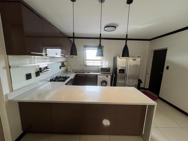 3 Bedroom Apartment / Flat For Sale in Blue Hills