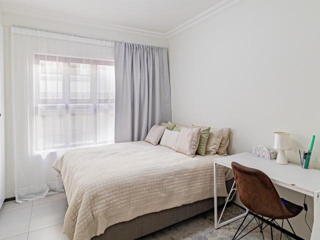 3 Bedroom Apartment / Flat For Sale in Bryanston