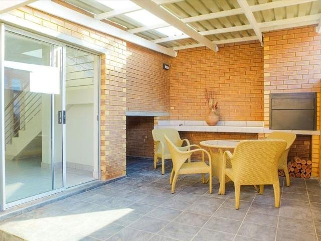 3 Bedroom Apartment / Flat For Sale in Glen Marais