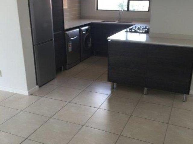 3 Bedroom Apartment / Flat For Sale in Greenstone Hill