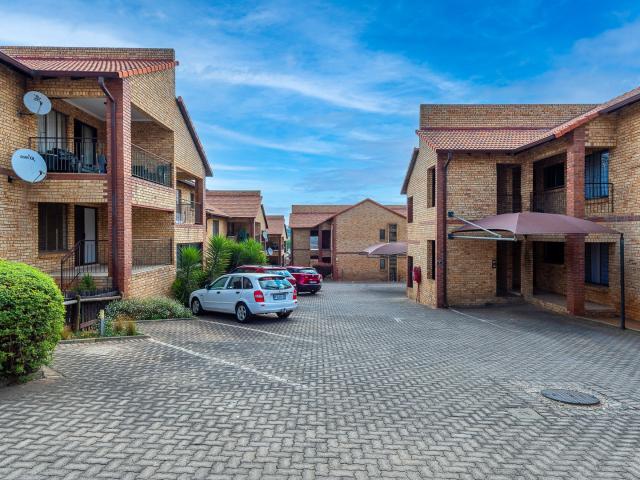 3 Bedroom Apartment / Flat For Sale in Elandshaven