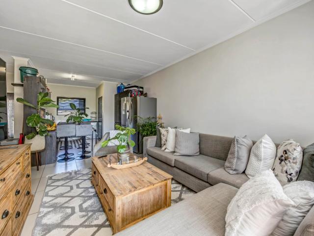 3 Bedroom Apartment / Flat For Sale in Fourways