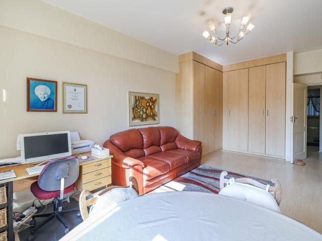 3 Bedroom Apartment / Flat For Sale in Fairway