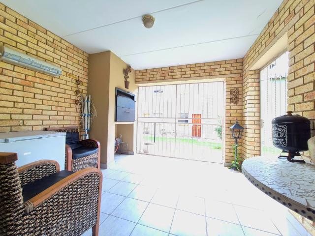 3 Bedroom Apartment / Flat For Sale in Kempton Park AH