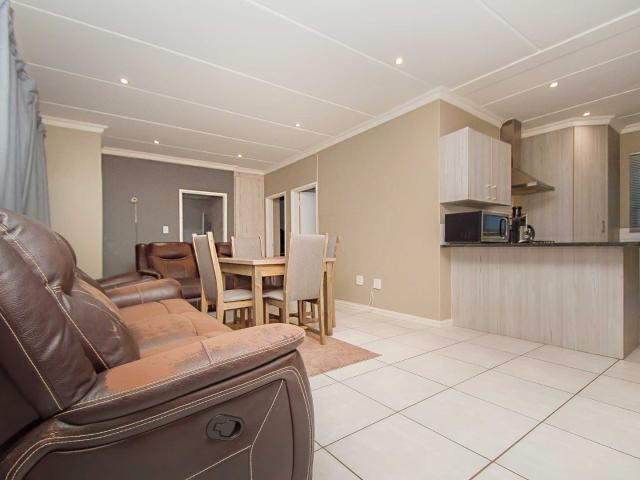 3 Bedroom Apartment / Flat For Sale in Homes Haven