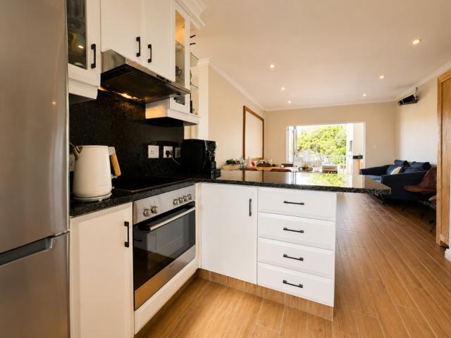 3 Bedroom Apartment / Flat For Sale in La Lucia