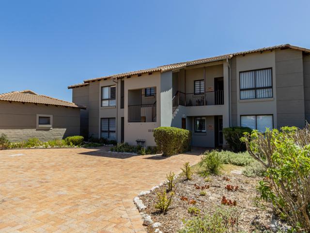 3 Bedroom Apartment / Flat For Sale in Langebaan Country Estate