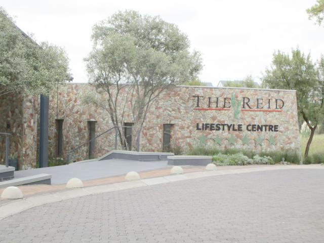 3 Bedroom Apartment / Flat For Sale in Linbro Park