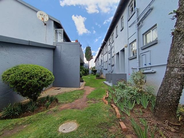 3 Bedroom Apartment / Flat For Sale in Linmeyer