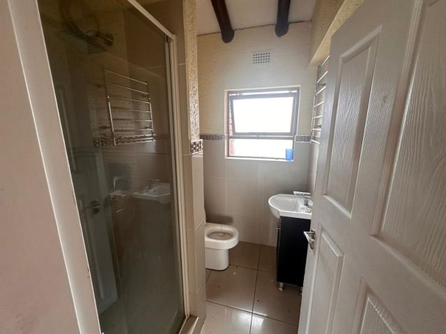 3 Bedroom Apartment / Flat For Sale in Morningside