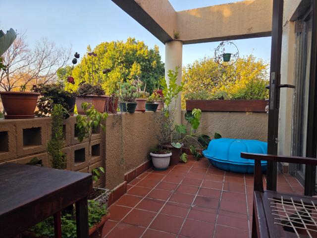 3 Bedroom Apartment / Flat For Sale in New Market Park