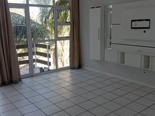 3 Bedroom Apartment / Flat For Sale in Southernwood