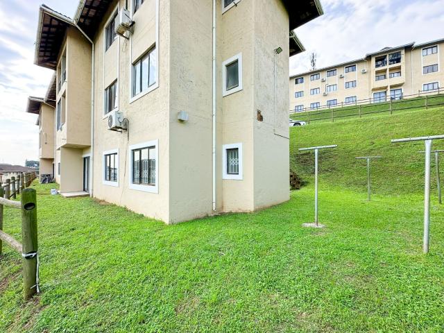 3 Bedroom Apartment / Flat For Sale in Southgate