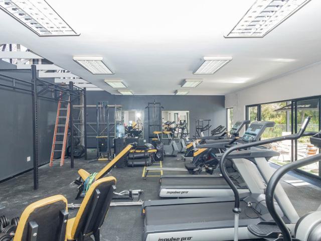 3 Bedroom Apartment / Flat For Sale in Somerset West Mall Triangle